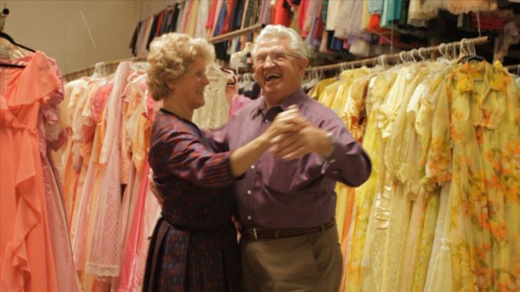 55 000 платьев: муж покупал своей жене платья на протяжении 57 лет! (видео)